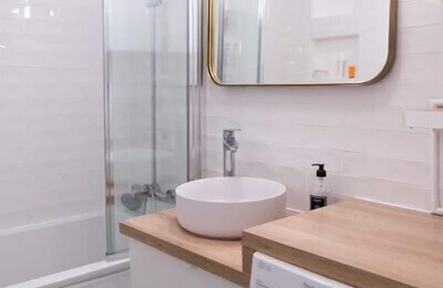 Vignerons Apartment | Beautiful 60m² near the Bois de Vincennes!