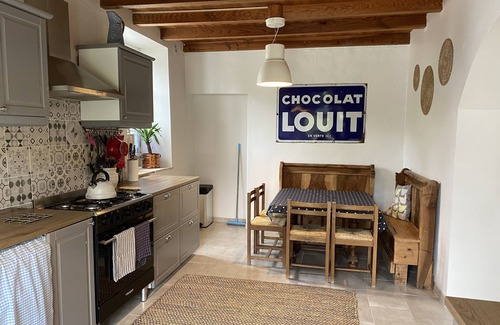 Mortiers Other | Beautiful 8 bedroom Charentaise farmhouse in peaceful rural location