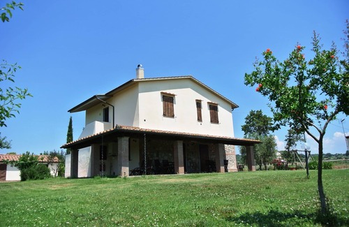 Magliano in Toscana Apartment | Beautiful apartment for 4 people with TV, pets allowed and parking