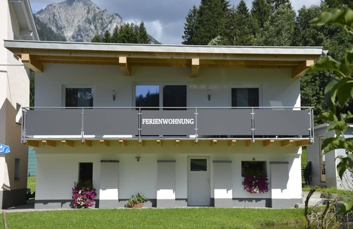 Kloesterle am Arlberg Apartment | Beautiful and cozy vacation apartment, right next to the Sonnenkopf downhill slope