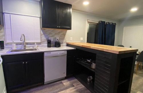 Buena Vista House | Beautiful and modern 2 bedroom home next to hiking & biking trails