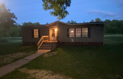 Buena Vista House | Beautiful and modern 2 bedroom home next to hiking & biking trails