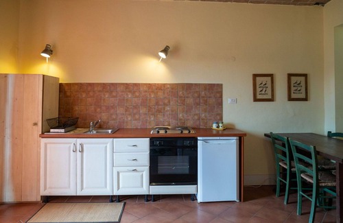 Villa Santa Maria Apartment | Beautiful apartment for 4 guests with A/C, pool, WIFI, TV, balcony, pets allowed and parking