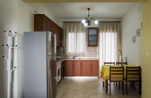 Kalyves Polygyrou Apartment | Beautiful apartment next to the sea