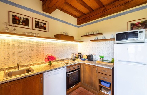Greve in Chianti House | Beautiful apartment in villa for 8 guests with WIFI, pool, TV, patio, pets allowed and parking