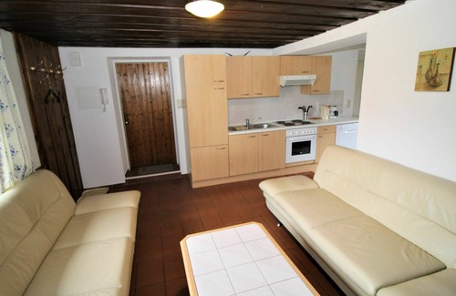 Muhldorf Apartment | Beautiful apartment for 7 guests with WIFI, TV, terrace, panoramic view and parking