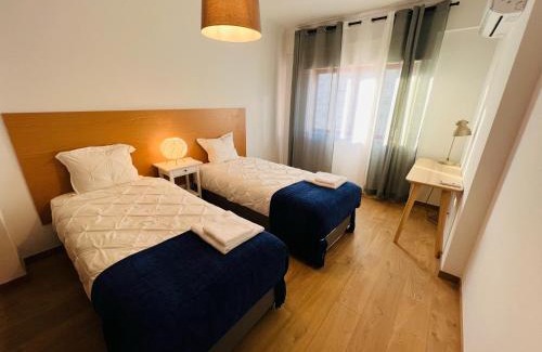 Povoa de Santa Iria Apartment | Beautiful Apartment - Family and Group of Friends