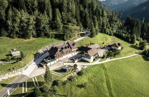Donnersbach Apartment | Beautiful apartment for 6 guests with WIFI, TV, patio, pets allowed and parking
