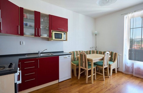 Rokytnice nad Jizerou Apartment | Beautiful apartment for 4 people with WIFI, TV, balcony, pets allowed, panoramic view and parking