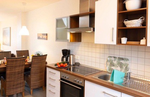 Lubmin Apartment | Beautiful apartment for 4 guests with WIFI, TV, terrace, pets allowed and parking