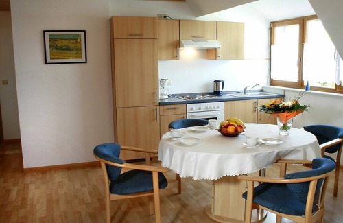 Neuried Villa | Beautiful apartment in villa for 4 guests with WIFI, TV, patio and parking