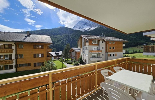 Saas-Fee Apartment | Beautiful apartment for 6 people with WIFI, hot tub, TV, balcony and pets allowed