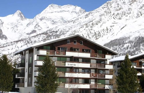 Saas-Fee Apartment | Beautiful apartment for 4 guests with WIFI, TV, balcony and pets allowed