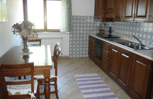 Il Poggio Apartment | Beautiful apartment for 4 guests with pool, WIFI, TV, pets allowed, panoramic view and parking