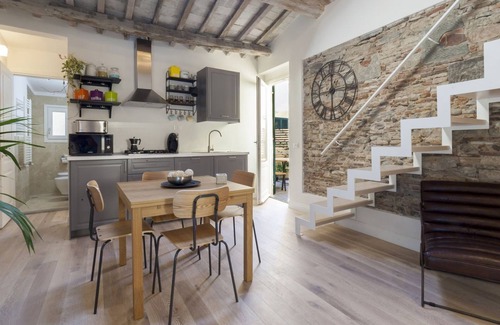 Santa Maria Novella Apartment | Beautiful apartment for 5 people with terrace in the heart of S. Lorenzo