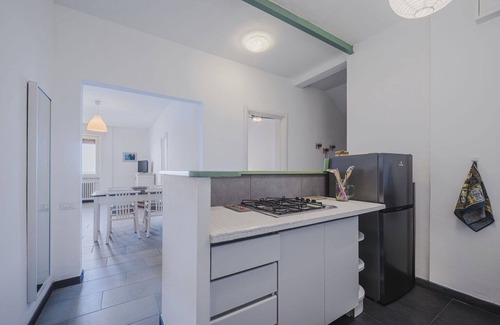 Zoagli Apartment | Beautiful apartment for 4 people with WIFI, TV, patio, pets allowed and parking