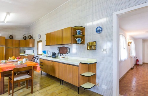 Crespina Villa | Beautiful apartment in villa with private pool, WIFI, TV, terrace, pets allowed and parking