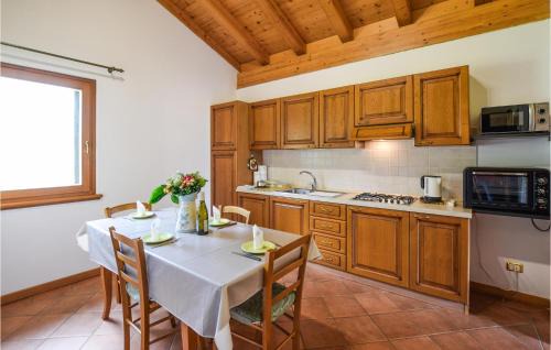 Lamon Apartment | Beautiful Apartment In Lamon With Wifi