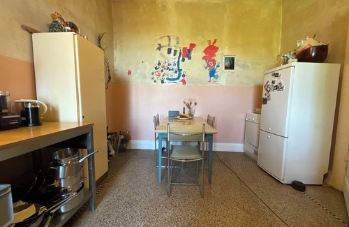 Neustadt-Sued Apartment | Beautiful apartment in old building in top location directly on the Rhine with balcony