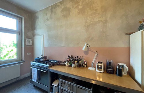 Neustadt-Sued Apartment | Beautiful apartment in old building in top location directly on the Rhine with balcony