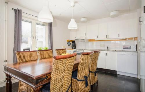 Syssleback Apartment | Beautiful Apartment In Sysslebäck