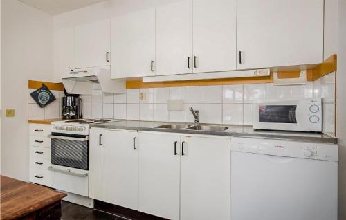 Syssleback Apartment | Beautiful Apartment In Sysslebäck