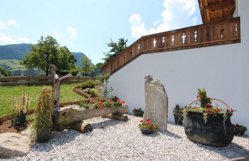 Kapfing Villa | Beautiful apartment in villa with WIFI, TV, terrace, pets allowed, panoramic view and parking