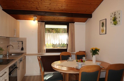 Machtlos House | Beautiful apartment in villa for 4 people with pool, TV, terrace and pets allowed