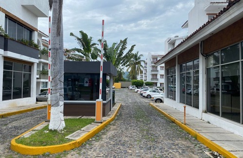 Manzanillo Apartment | Beautiful apartment with pool
