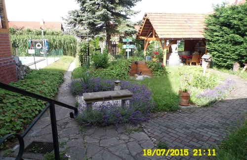 Kolonie Eichenweiler House | Beautiful apartment with pool on the outskirts of the city