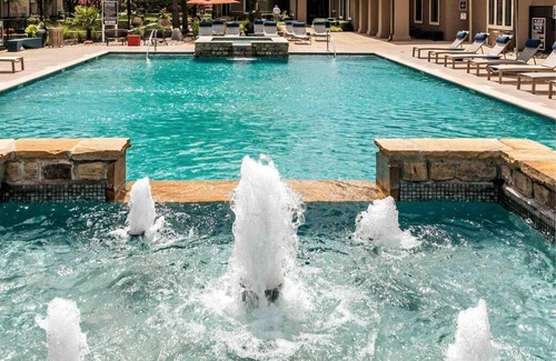 Valley Ranch Apartment | Beautiful apartment with fire place and parking bring your fur baby