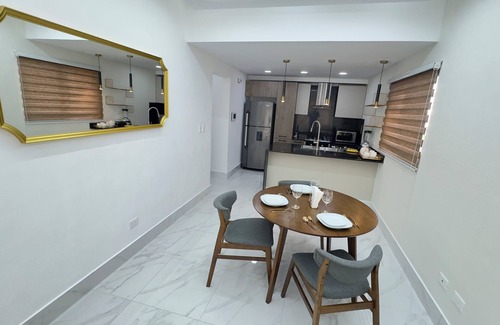 Yolanda Morales Apartment | Beautiful Apt in Piantini Rooftop Views, Gym & Central