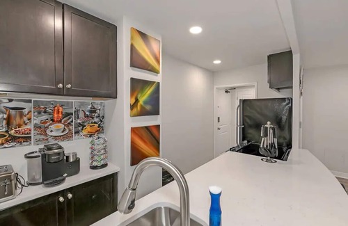 SoNo Condo | Beautiful ATL 1 Bedroom Condo awaiting your stay!