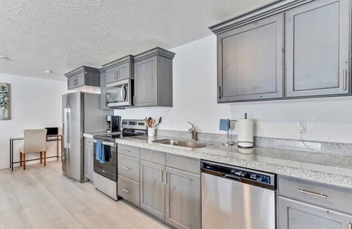 Vineyard House | Beautiful Basement Space w/Waffles & Pets Welcome!