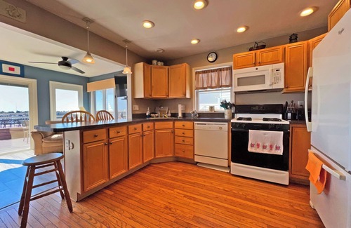 Cape May Court House House | Beautiful Bayfront Home with Two Boat Slips near the Best of Avalon!