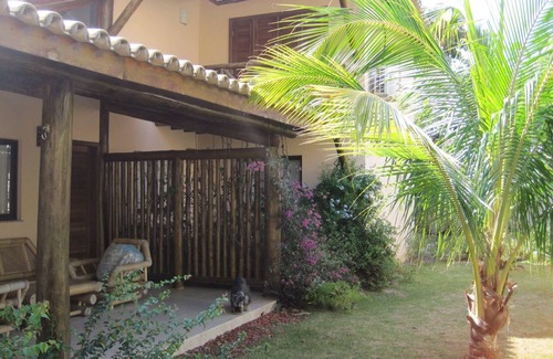 Vilas do Atlantico House | Beautiful beach house: barbecue, sun deck, air cond., 3 suites. Cond. closed