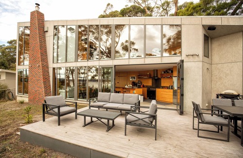 Great Bay House | Beautiful Beachfront Property