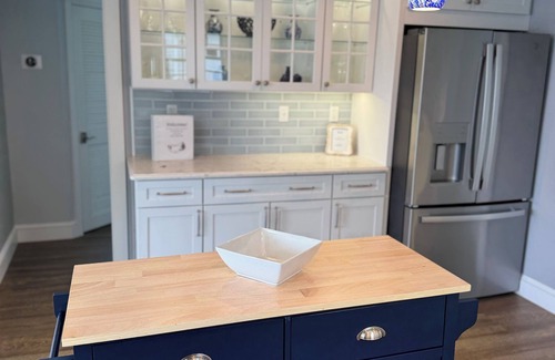 Otis House | Beautiful Beachfront Lake House- Sleeps up to 12- Weekly Discounts Available!