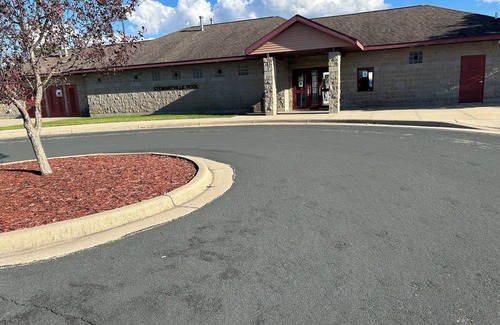 Stewartville House | Beautiful Big House in a quaint little Town!
