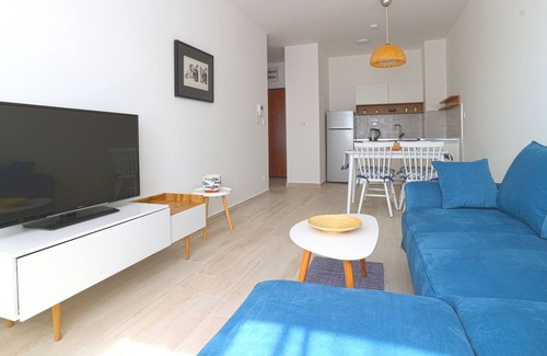 Golubovina Apartment | Beautiful Blue Sea view apartment with free parking