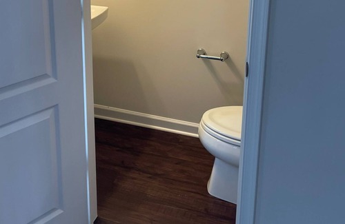 Frederick House | Beautiful brand new 4 bedroom townhome 5 mins from Frederick downtown