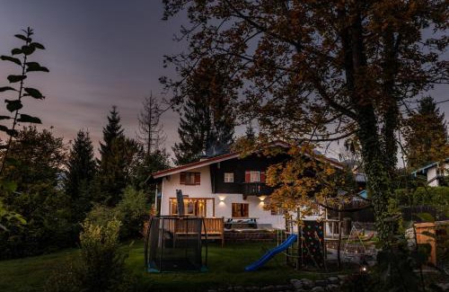 Oberschonau Ski Chalet | Beautiful cosy House near Königsee