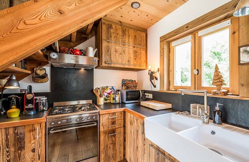 Les Bossons Ski Chalet | Beautiful chalet overlooking Mont Blanc, Chamonix