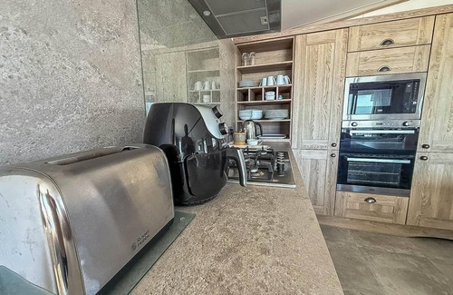 Hopton on Sea House | Beautiful caravan with stunning sea views at Haven Hopton ref 80001H