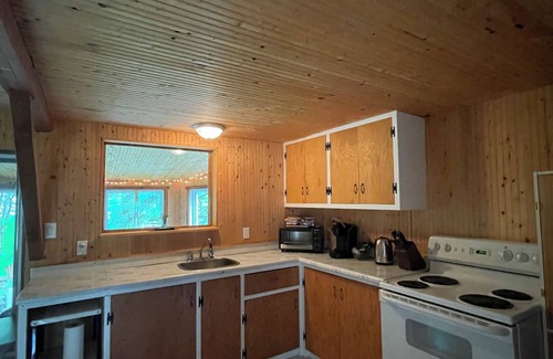 Sainte-Claire Ski Chalet | Beautiful chalet near a stream for a calm and quite retreat
