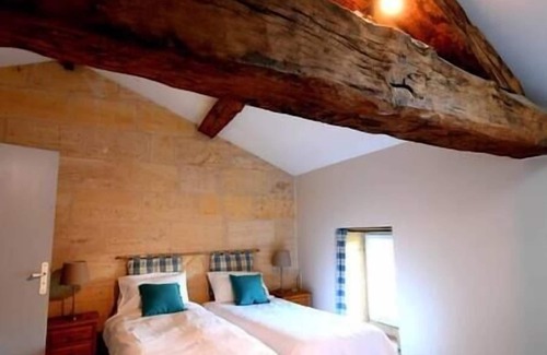 Bossugan House | Beautiful Character Stone Family Property in the Saint-Emilion area