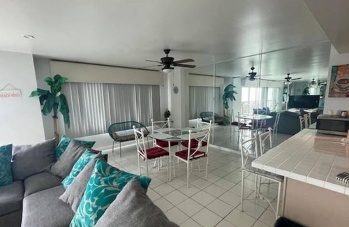 Centro Playas Condo | Beautiful condominium ocean front
