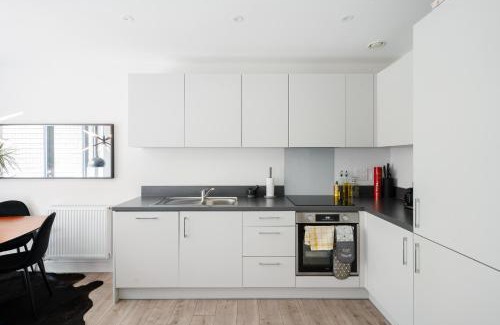 Woodberry Down Apartment | Beautiful & Contemporary Hackney Retreat