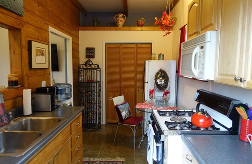 Arroyo Grande House | Beautiful cottage in quiet, rural setting in the heart of wine country.