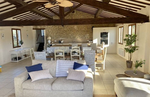 Fanjeaux Villa | Beautiful countryside home with pool + views